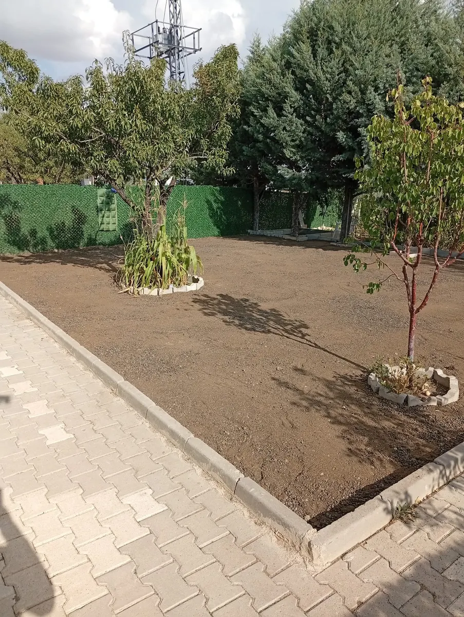 Ankara Kilit Taşı Ustaları ve Döşeme Teklifi için Ankara kilit taşı görseli; m² fiyatı, palet hesabı ve Ankara teslim teklifini gösteren satış ve uygulama örneği